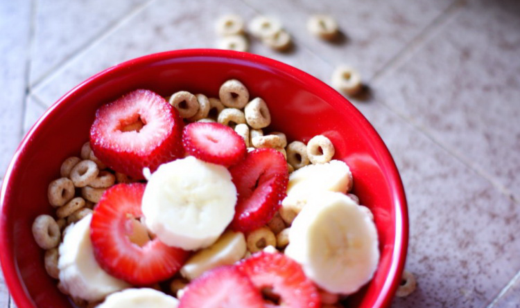 strawberries, bananas and cheerios, oh my!